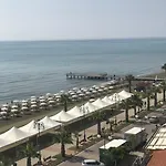 Alex 51 Apartament Larnaca