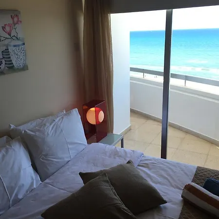 Alex Beach 51 라르나카