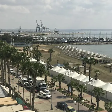 Alex Beach 51 아파트