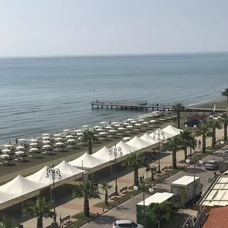 Alex Beach 51 아파트 라르나카