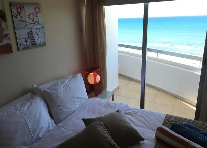 Alex Beach 51 라르나카